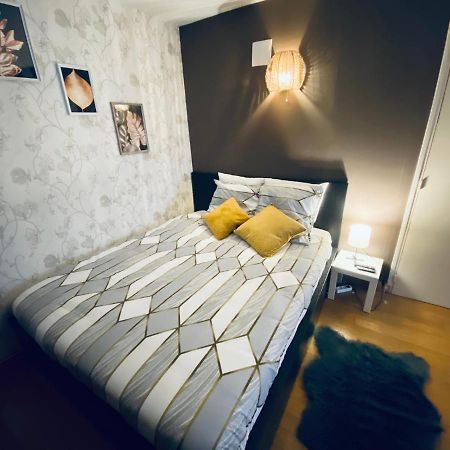 Apartmán Parking & 100M2 En Plein Centre Ville Remeš Exteriér fotografie