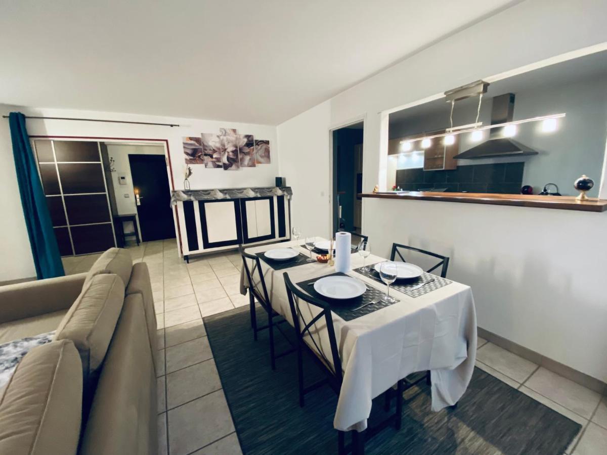 Apartmán Parking & 100M2 En Plein Centre Ville Remeš Exteriér fotografie