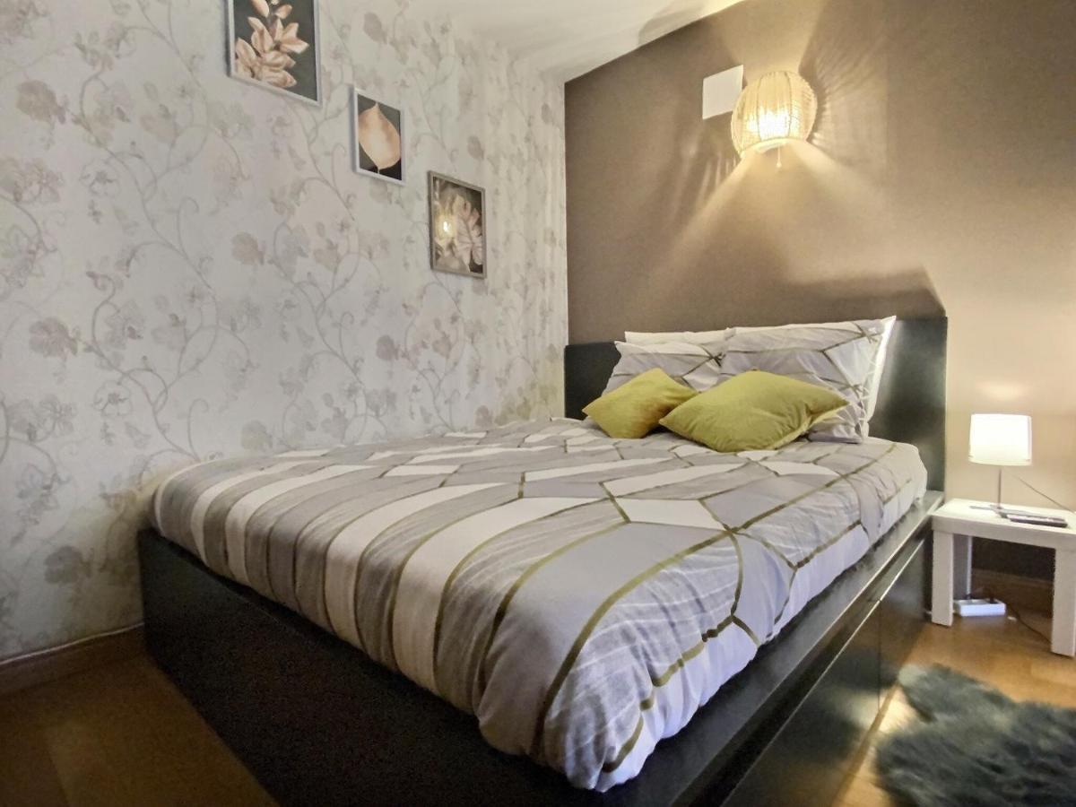 Apartmán Parking & 100M2 En Plein Centre Ville Remeš Exteriér fotografie