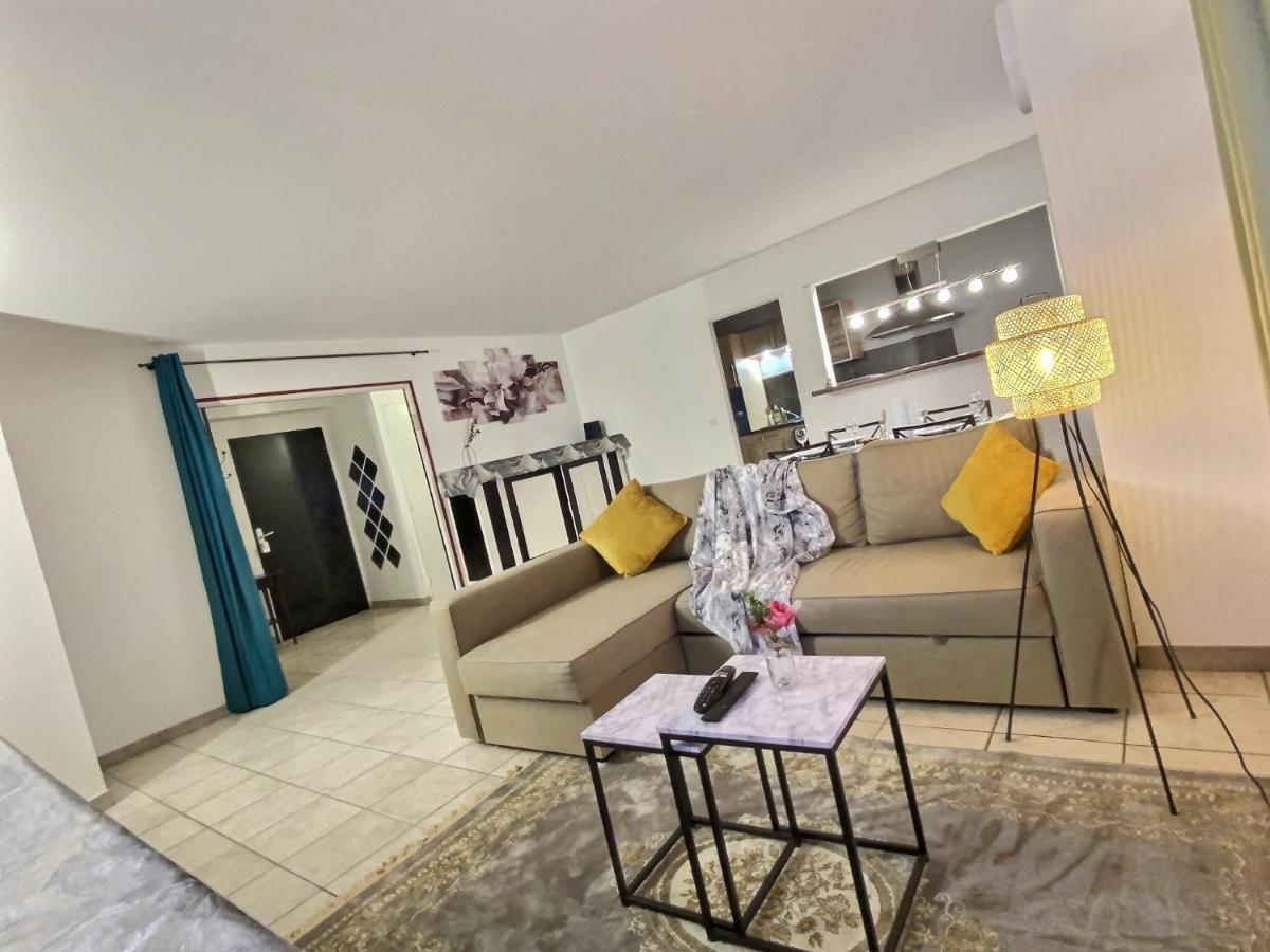 Apartmán Parking & 100M2 En Plein Centre Ville Remeš Exteriér fotografie