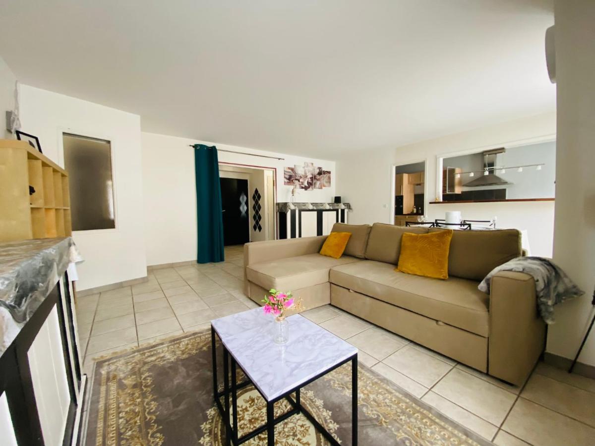 Apartmán Parking & 100M2 En Plein Centre Ville Remeš Exteriér fotografie